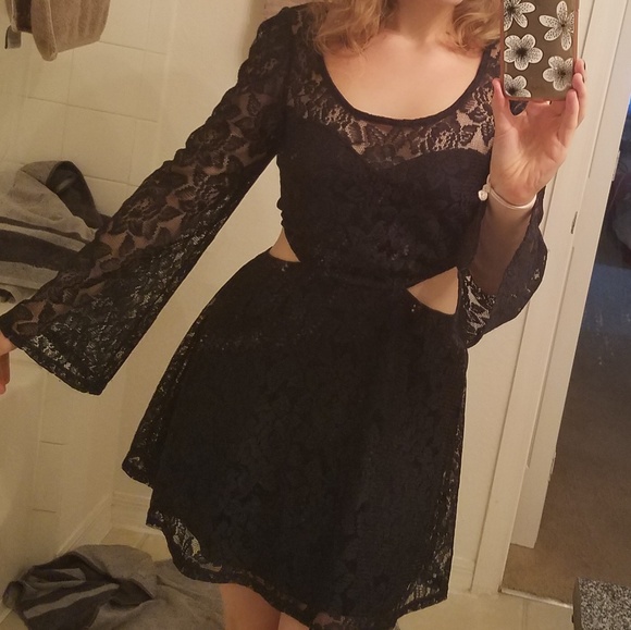 Material Girl Dresses & Skirts - 💥FINAL PRICE💥 Material Girl lace dress